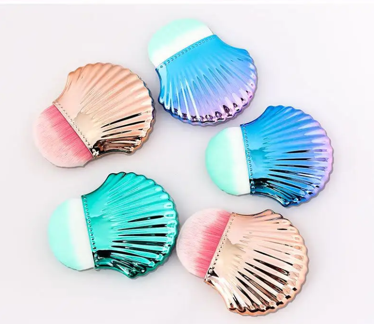 Shell Shaped Dust Brush - Random Color