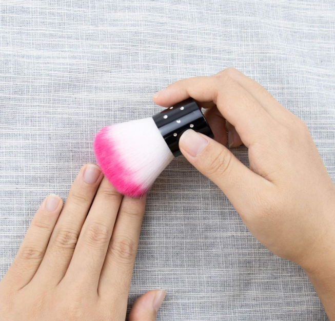 Dust Brush Small - Random Color