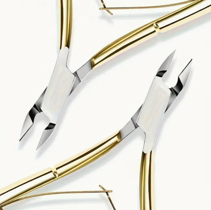 Zola Golden Cuticle Cutter