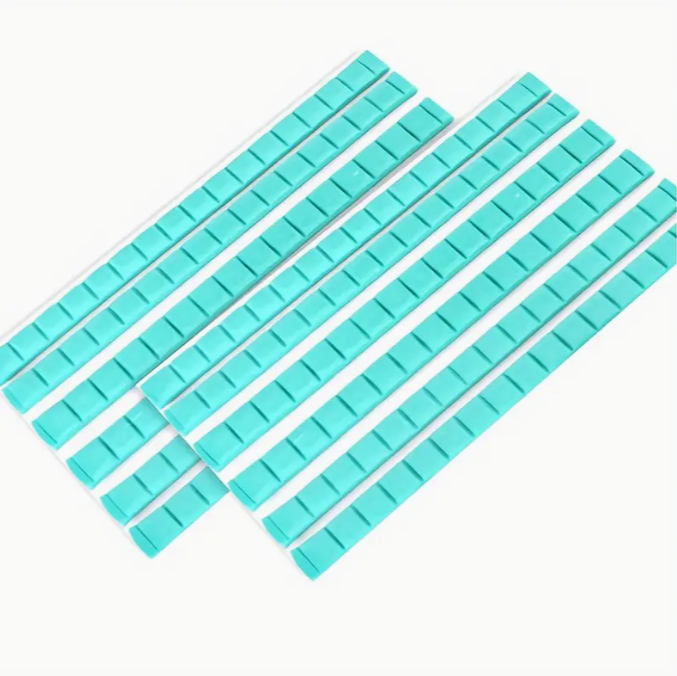 Tack Clay (96 Pcs)