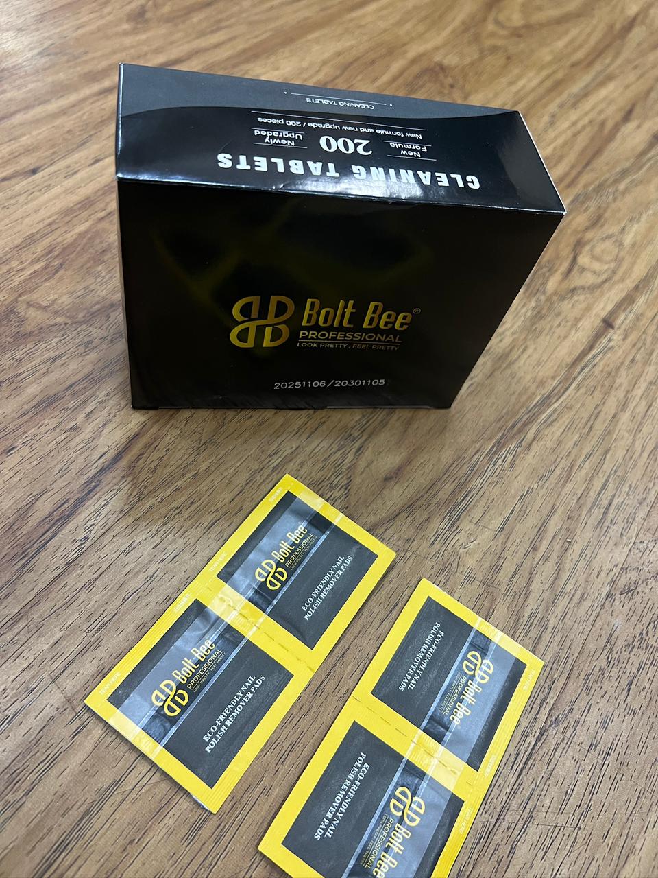 Boltbee Premium Quality Remover Pads/ We Wipes - Gel Remover 200pc Box